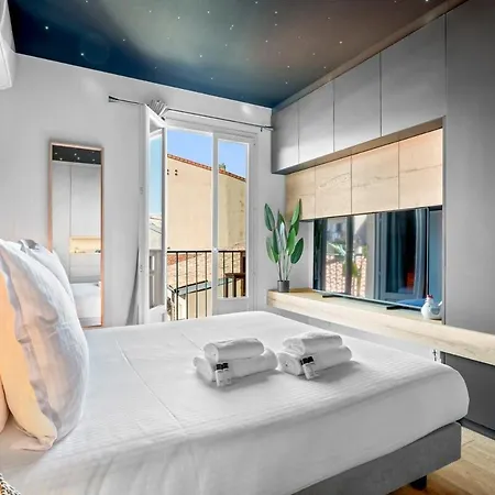 Beautiful Modern And Design Accommodation, Old Apartment Antibes