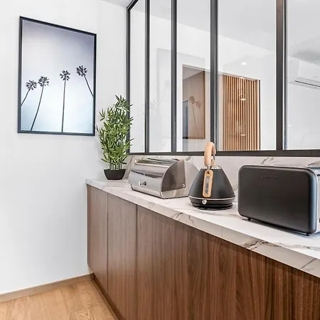 Beautiful Modern And Design Accommodation, Old