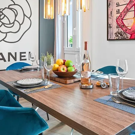 Beautiful Modern And Design Accommodation, Old Apartment *