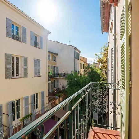 Beautiful Modern And Design Accommodation, Old Антиб