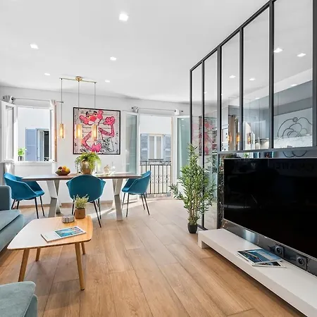 Beautiful Modern And Design Accommodation, Old Apartment